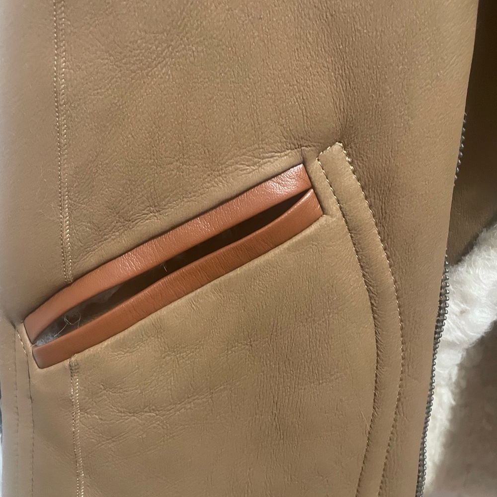 Coach  Lamb leather/shearling natural/ivory reversible Vest. - Picture 8 of 16